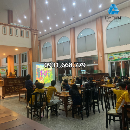 Cho Thuê Máy Chiếu Khi Đi Du Lịch