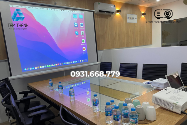 SỰ KIỆN: CHO THUÊ MÁY CHIẾU PHỤC VỤ CUỘC HỌP TẠI CÔNG TY KẾT CẤU THÉP HUỲNH KIM