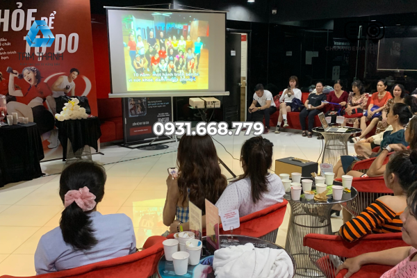 CHO THUÊ MÁY CHIẾU PHỤC VỤ TIỆC SINH NHẬT PHÒNG TẬP GYM VÀ YOGA